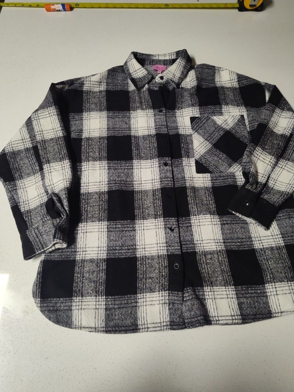 Mi Ami for Francesca's Black and White Plaid Mid-weight Shirt Size Medium
